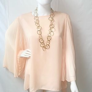 🎉NWOT Peach Pleated Blouse🎉